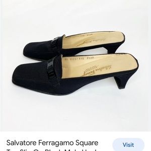SALVATORE  FERRAGAMO BOUTIQUE LOGO HEELS